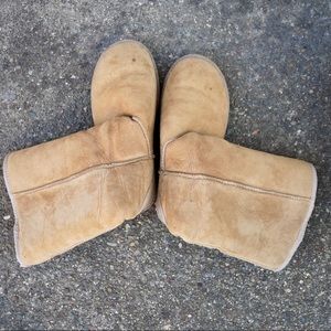 Women's UGG Classic Genuine Shearling Lined Boots